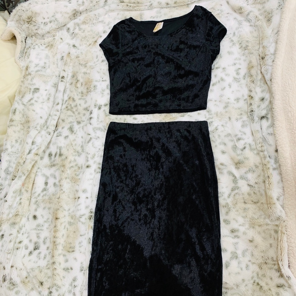 LARA Black Velvet Two-Piece Skirt Set